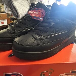 NIB Patrick Ewing Athletics Orion Non-Strap - Triple Black